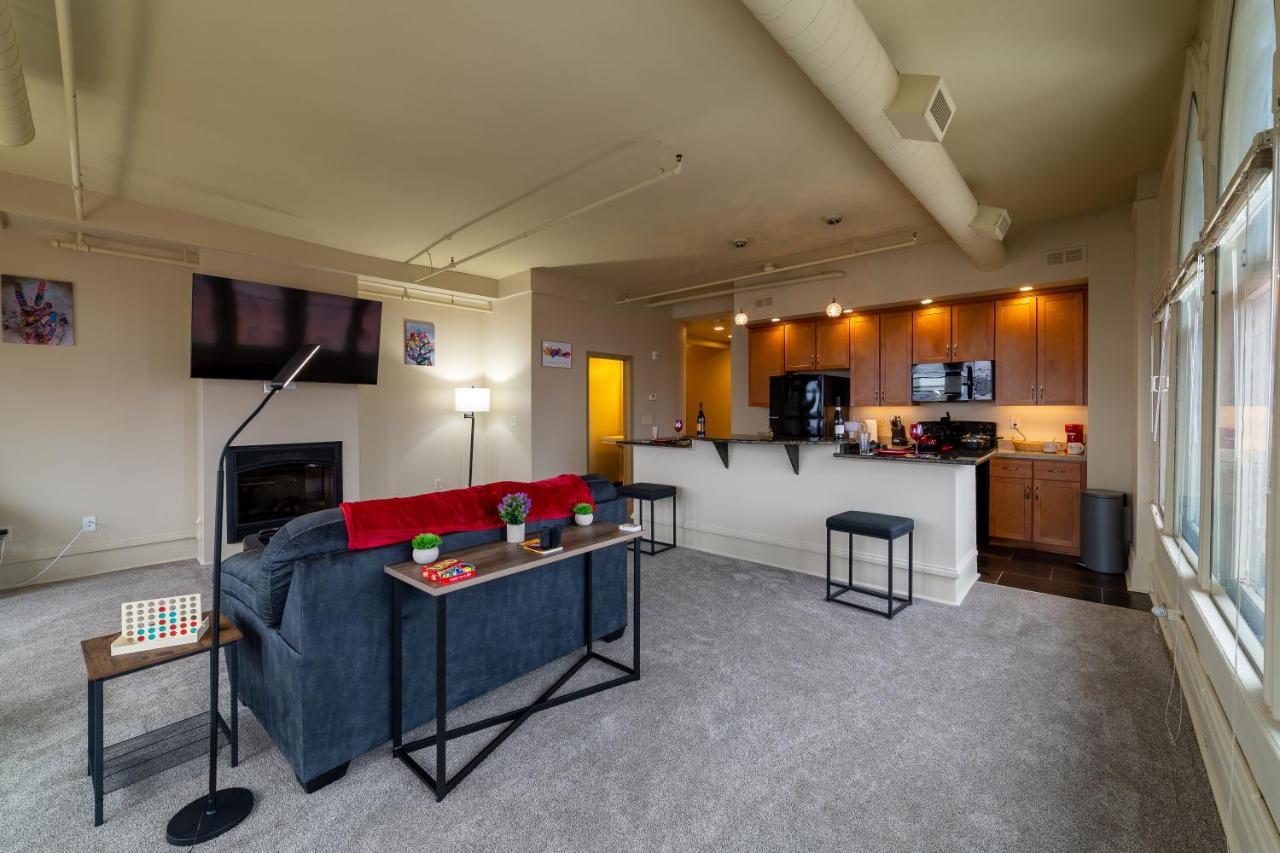 King Bed W/ Panoramic Views Of Dt! Apartment Rochester Exterior photo