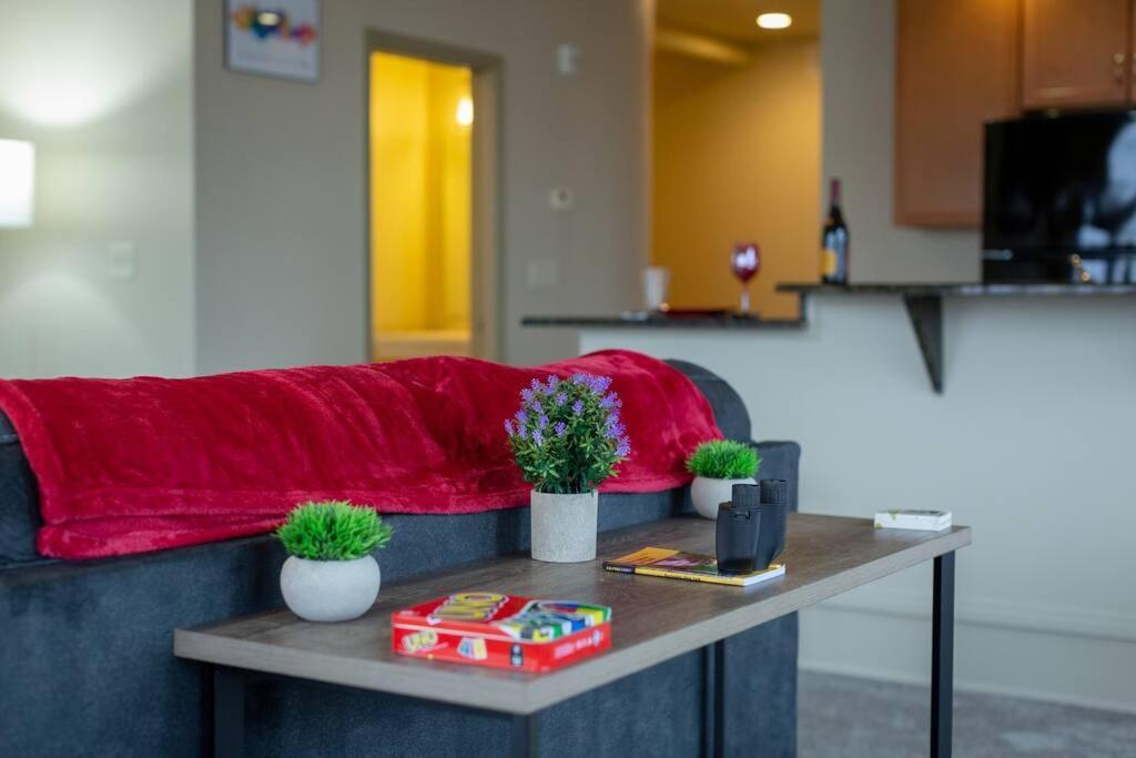 King Bed W/ Panoramic Views Of Dt! Apartment Rochester Exterior photo